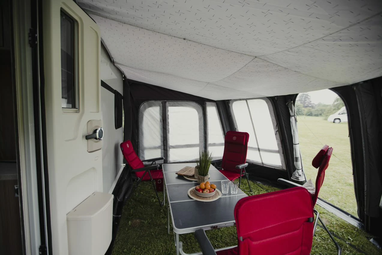 Vango Tuscany Air 400 Elements Proshield Caravan Awning (2023) 4 Vango Tuscany Air 400 Elements Proshield Caravan Awning (2023) - Image 4